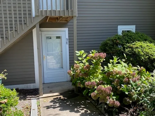 53 Brushy Plain Road APT 9E, Branford, CT 06405