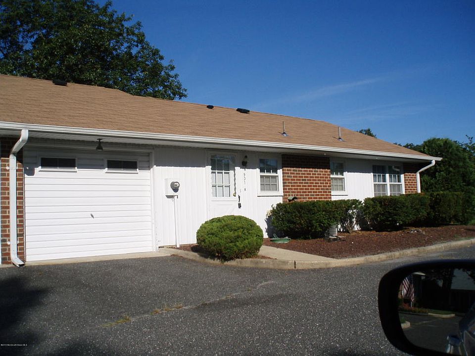 1st image of 931A Thornhill Ct