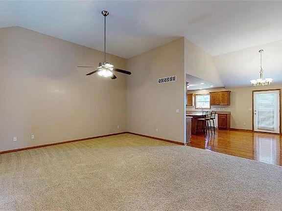 4th image of 2318 Shenandoah Dr