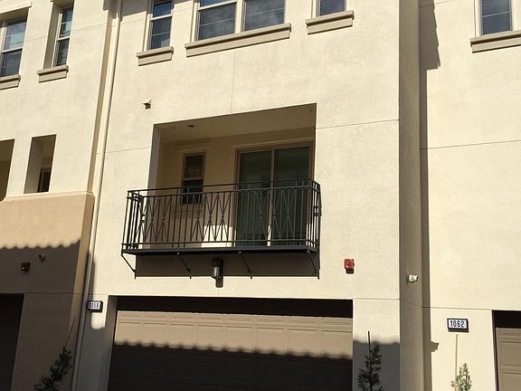 2nd image of 1058 Foxglove Pl