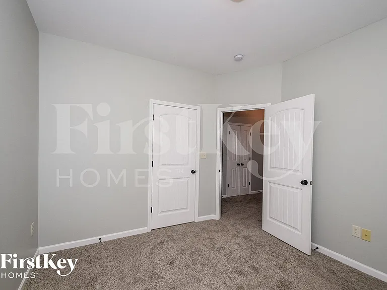 5573 Timber Leaf Trl — Photo 11