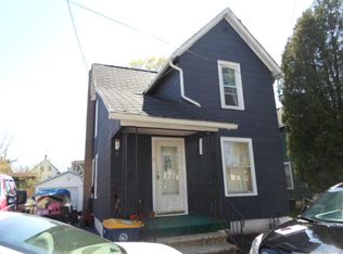 3 Case Ct, Lockport, NY 14094