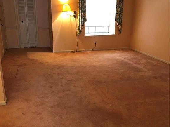 3rd image of 3730 Fairfield Ave Unit 220