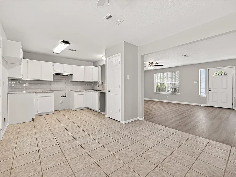 8617 Mapletwist St — Photo 13