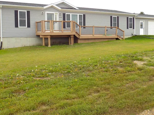 810 Pine Ave, New Salem, ND 58563