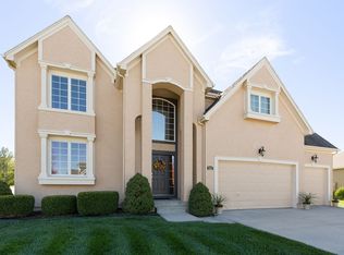 725 SW Derby Dr, Lees Summit, MO 64081