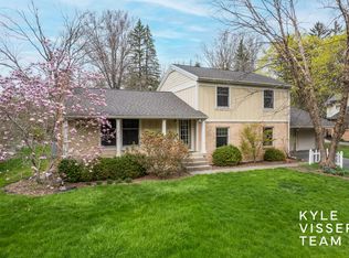 2827 Reeds Lake Blvd SE, East Grand Rapids, MI