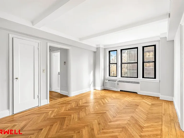 400 E 59th St #2G — Photo 3