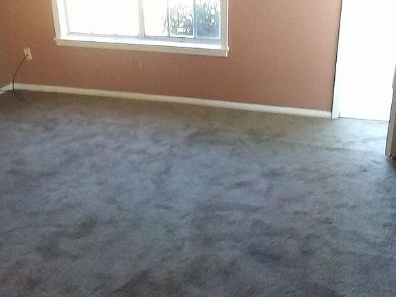 4th image of 1063 Treadwell St #2