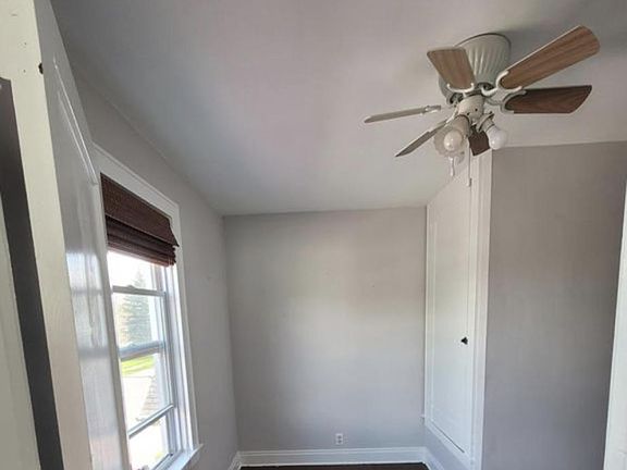 3rd image of 191 Franklin St Floor 2