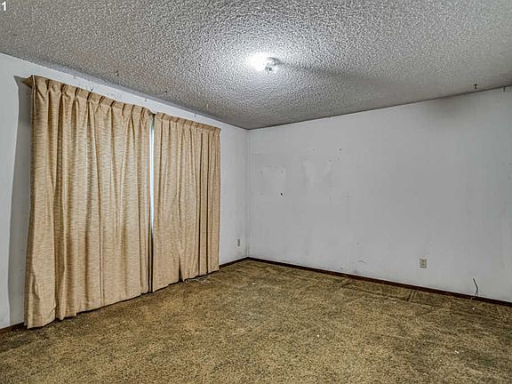 4th image of 21103 NE 109th St