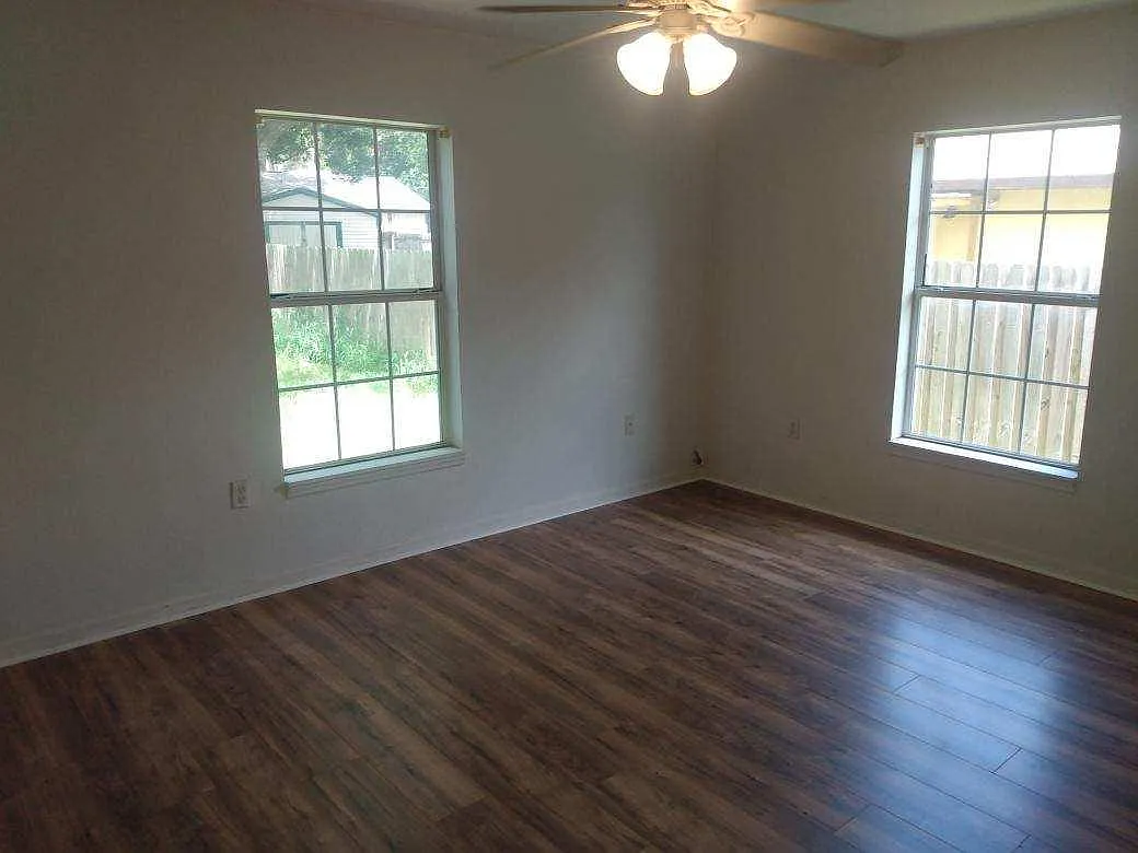 3 bed, 1200 sqft, $1,750 — Photo 3