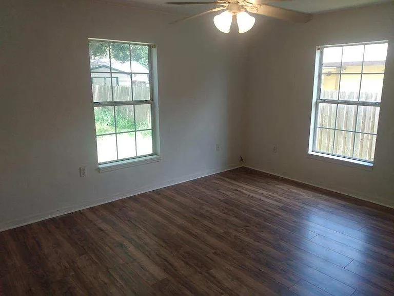 1608 Delaware Ave #1608 — Photo 3