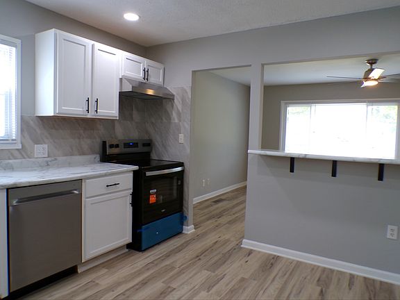 5th image of 7396 Sabre Ave
