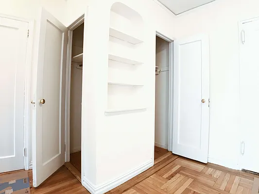 Rented by Clove Realty LLC | media 4