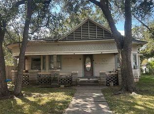 411 S Progress St, Edna, TX 77957