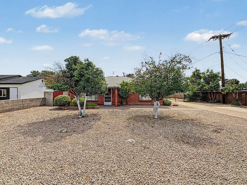 1103 E Glendale Ave