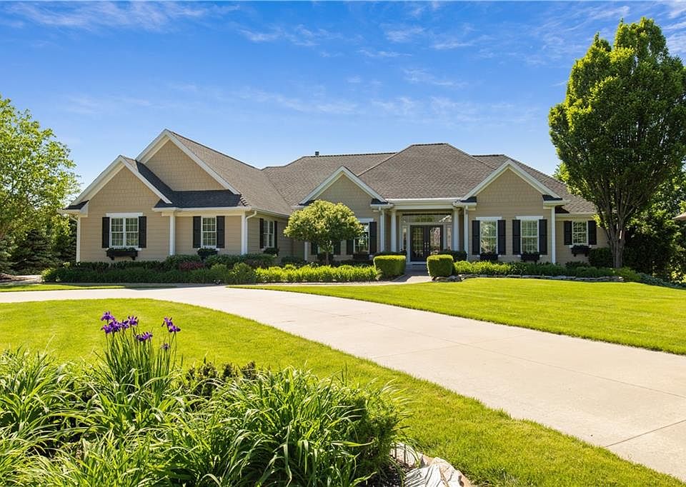 1st image of 1203 Burr Oaks Dr