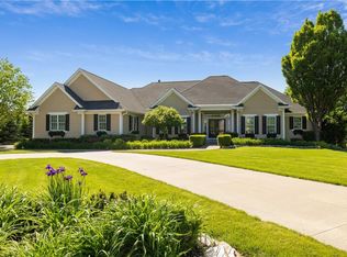 1203 Burr Oaks Dr, West Des Moines, IA 50266
