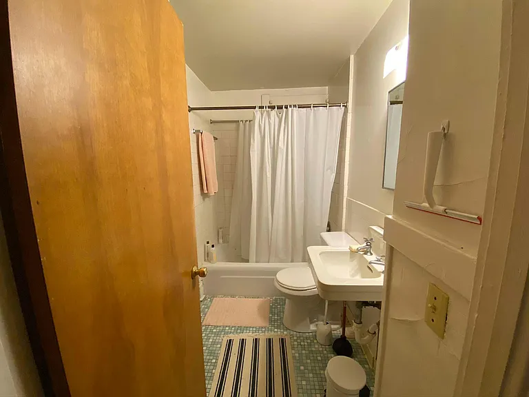 1329 Mound St #3 — Photo 3