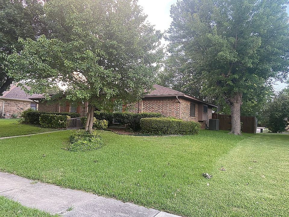 2nd image of 4544 Miami Dr