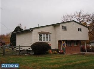 1000 Flora Ln, Upper Chichester, PA 19061