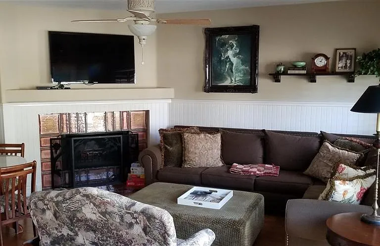 459 Lexington Cir — Photo 7