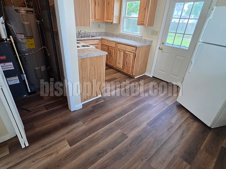 1020 Cedar Ave — Photo 4