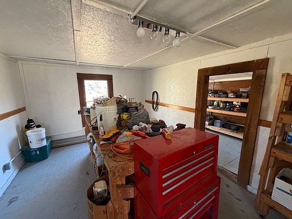 3rd image of 976 Walton Furnace Rd