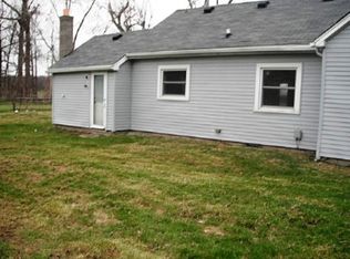1045 Bates Ln, Monroe, MI 48162