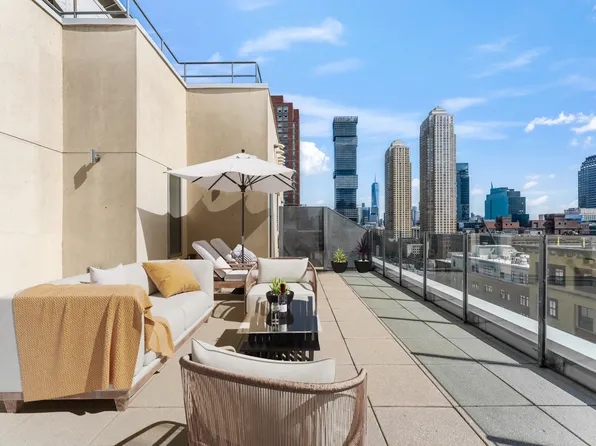 148 1st Street image 129 of 204