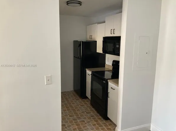 1701 Village Blvd APT 107, West Palm Beach, FL 33409