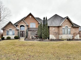 12555 Thornberry Dr, Lemont, IL 60439