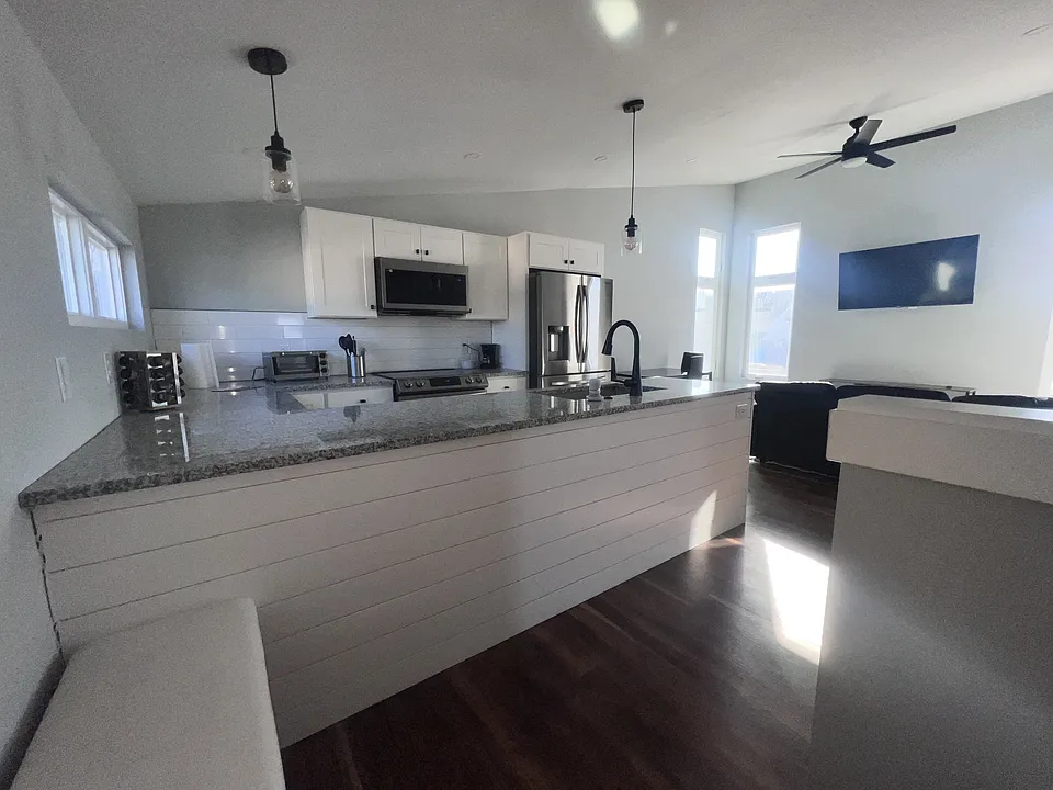 1430 Olive St #1