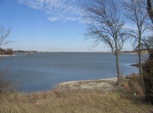 326 Hunter Pass, Waxahachie, TX 75165