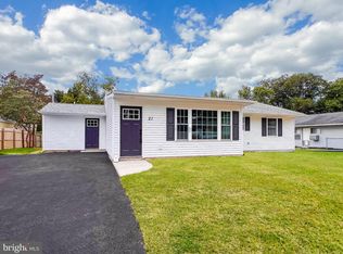 21 Openwood Ln, Levittown, PA