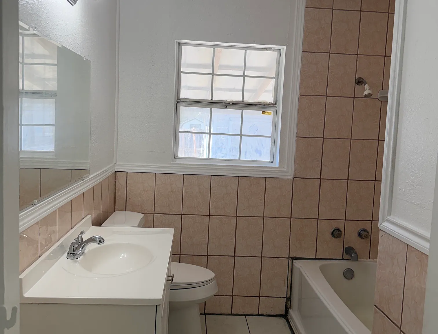 3 bed, 1119 sqft, $1,500 — Photo 2