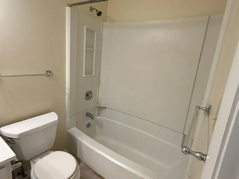45 Folly Field Rd #14E — Photo 9