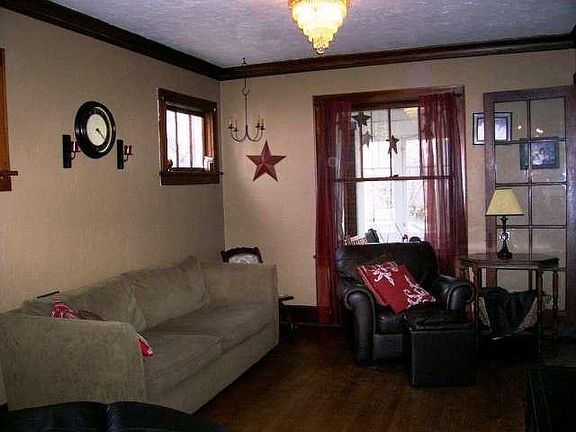 3rd image of 1020 64th St