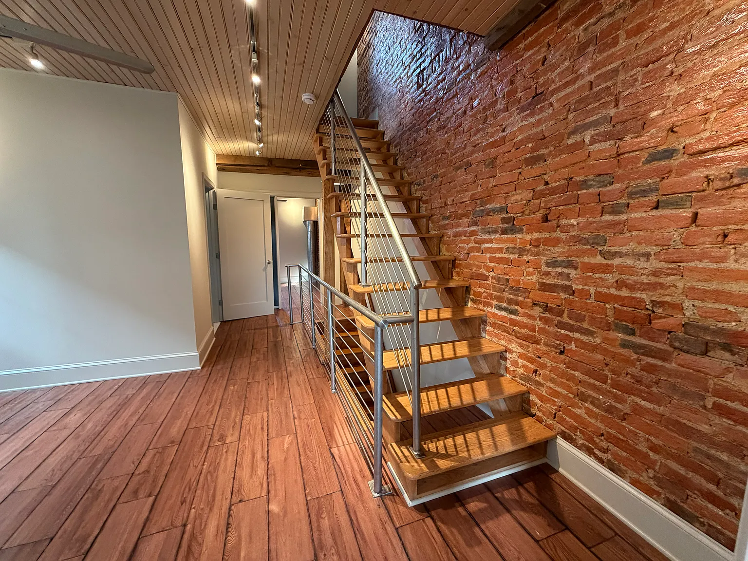 3 bed, 2.5 bath, 1932 sqft, $3,890 — Photo 1