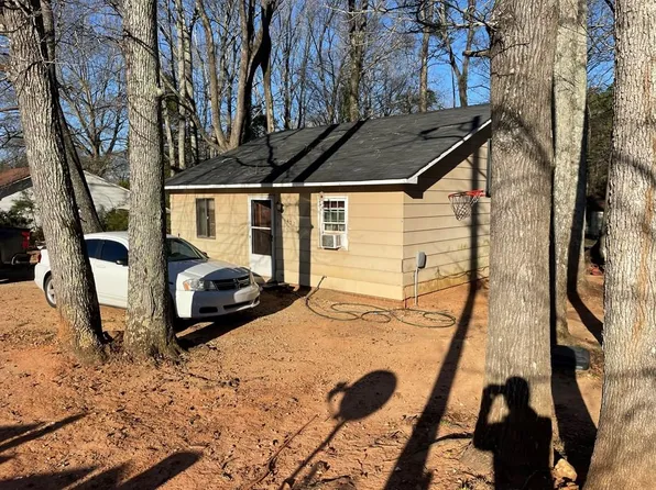 407 Blyth Rd, Greenwood, SC 29646
