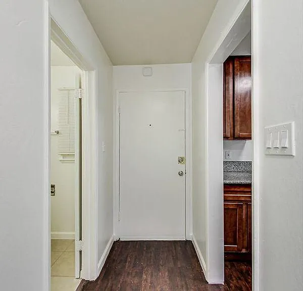 1844 7th Ave — Photo 7