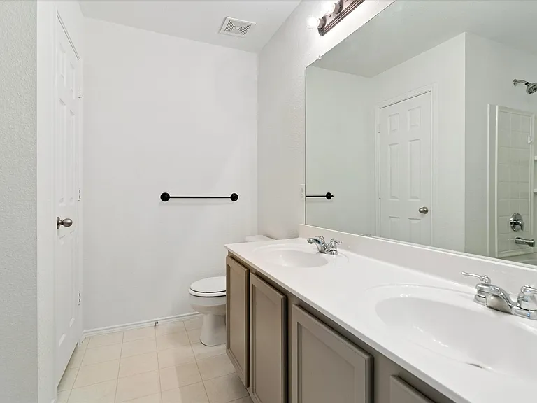 13221 Galaxy Dr — Photo 8