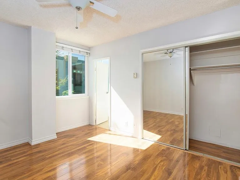 540 Kelton Ave #201 — Photo 12