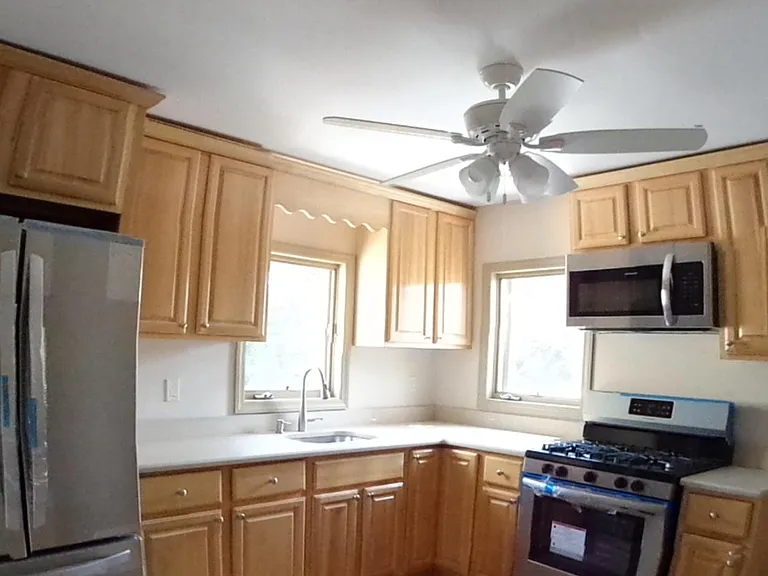 125 Winslow Pl — Photo 8
