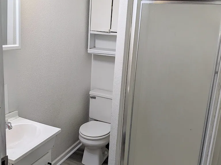 208-210 Cherry St #208 — Photo 10