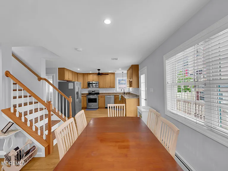 8 Nichols Ave — Photo 5