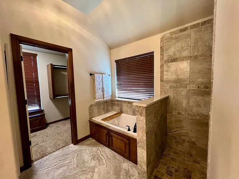 11748 SW 25th Ter — Photo 18