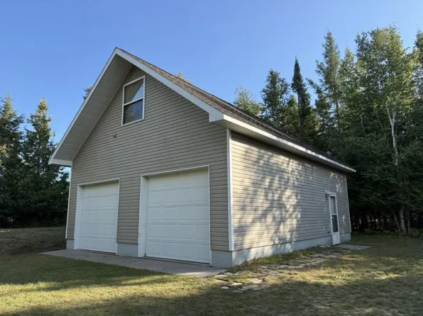 33890 S Dix Point Rd, Drummond Island, MI 49726