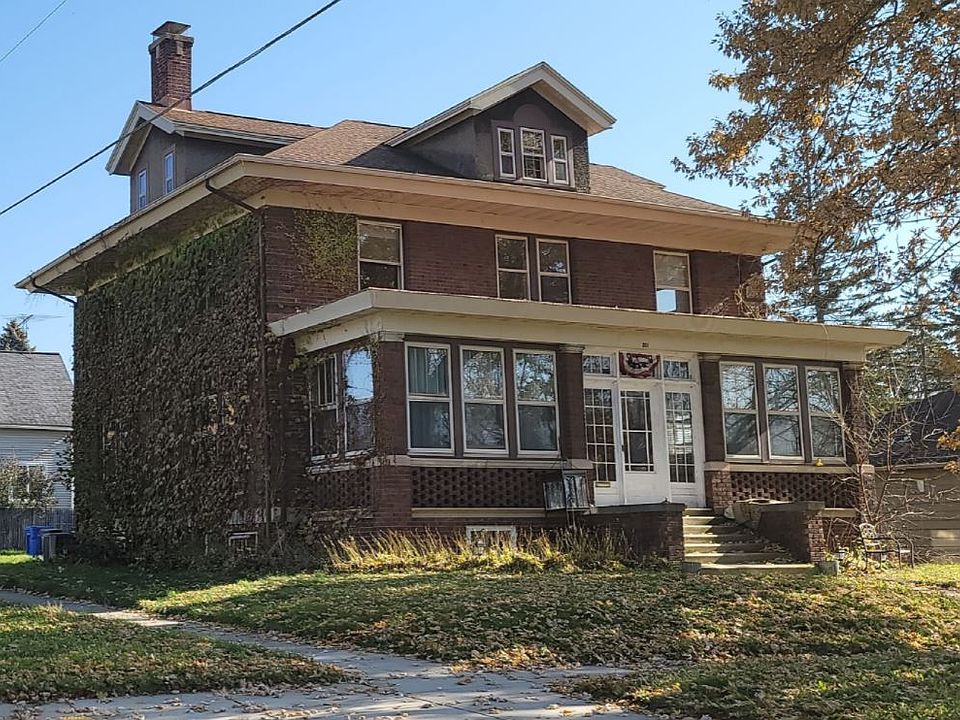 1st image of 301 S Warren St